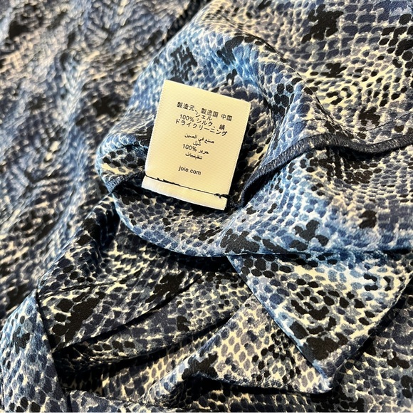 Joie Snakeskin Silk Blouse Shirt Women’s Small Blue Short Sleeve Button Down - Picture 11 of 11